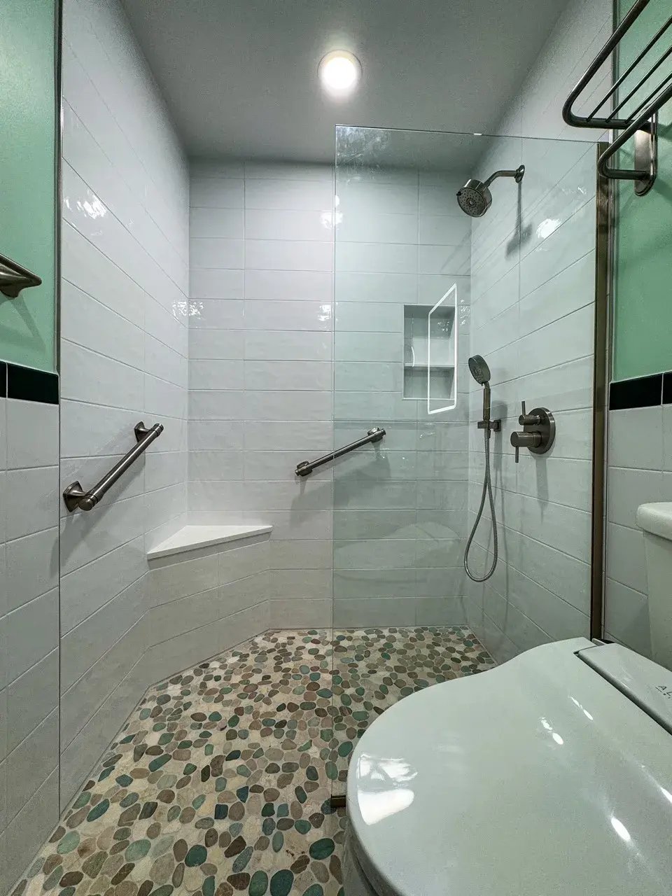 1117 Notley Rd_Bathroom (15)_15_11zon